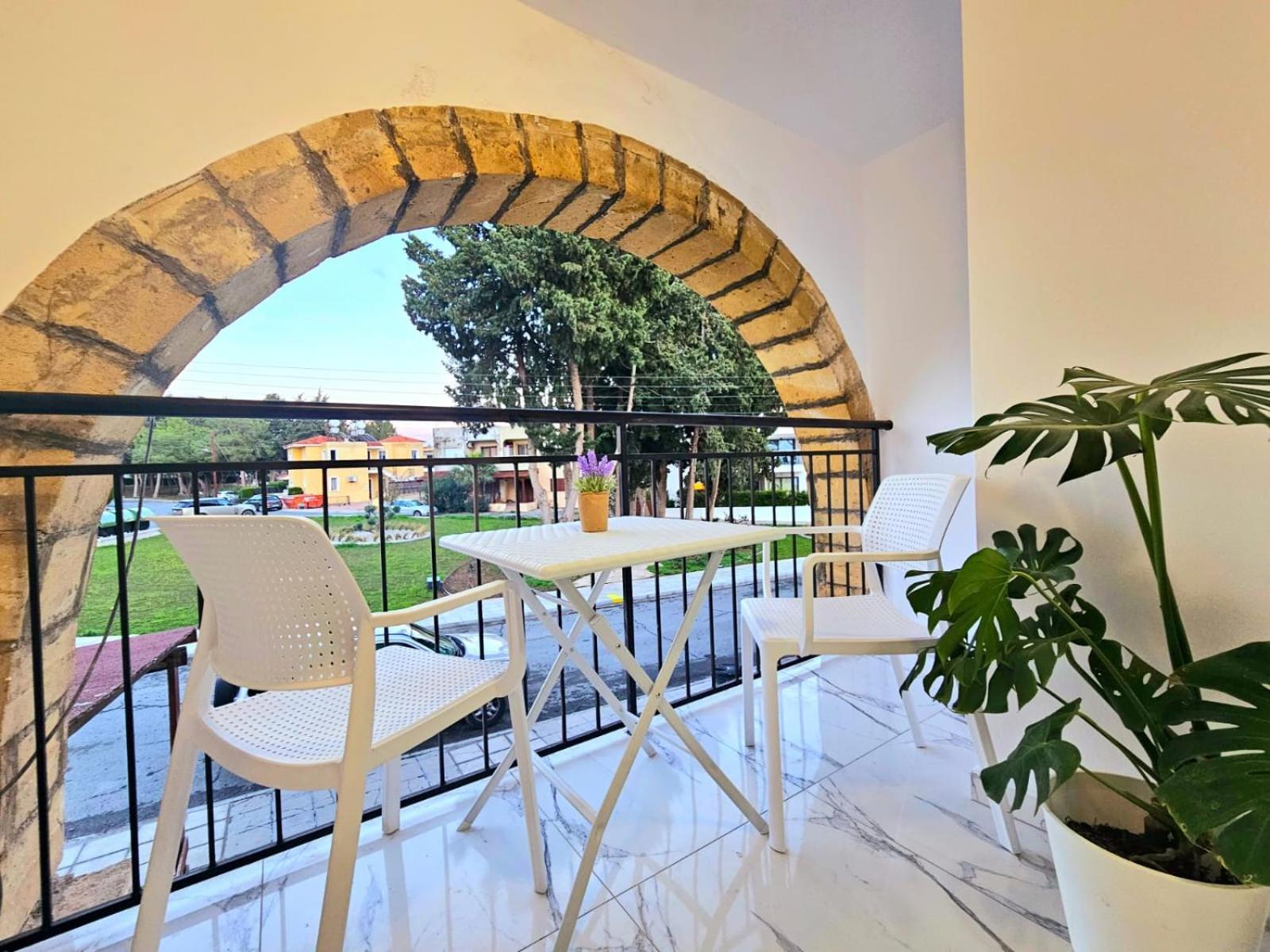 1Bd Beach Apartment Paphos Exterior photo